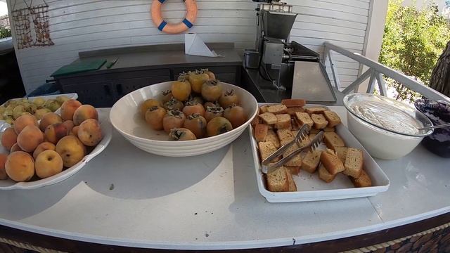 Crystal Aura Beach Resort & SPA 5* - Бар на пляже смотреть онлайн