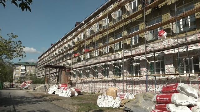 Сергей Шелест вновь побывал на социально значимых стройплощадках смотреть онлайн