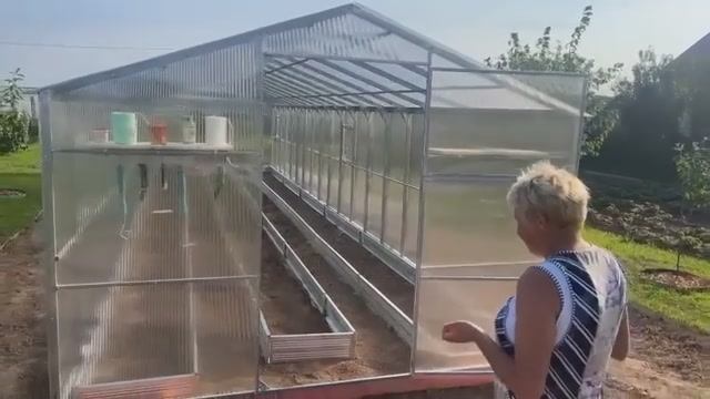 Большая теплица Сибирка Домик на среднем участке - как удалось всё вместить. смотреть онлайн