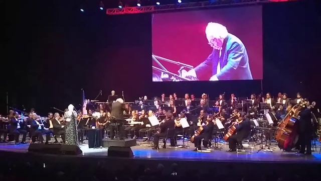 Eugenia León y la Filarmónica 5 de Mayo - Arráncame la vida смотреть онлайн