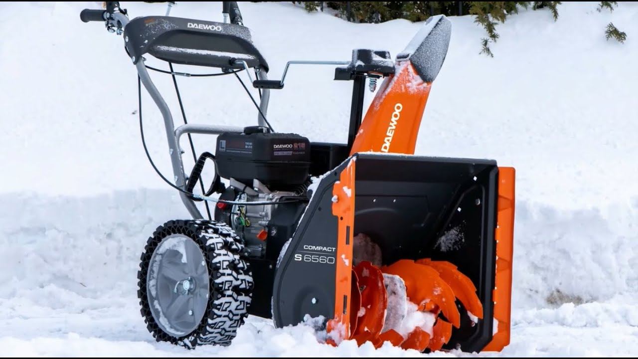 Компактный снегоуборщик DAEWOO S 6560 смотреть онлайн