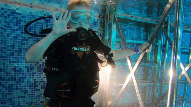 С аквалангом под водой - 1 смотреть онлайн