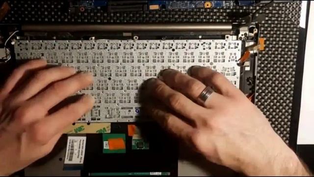 ASUS UX32VD Keyboard LED + SSD Replacement