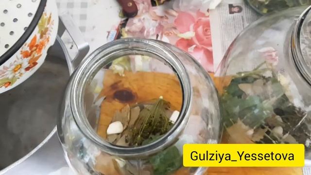 Қысқыға қияр мен қызанақ жабу.Қазақша рецепт. Огурцы и помидоры на зиму. Зимние заготовки. смотреть онлайн