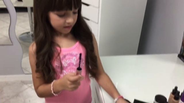 Makeup "tutorial" by TWINS ;) смотреть онлайн