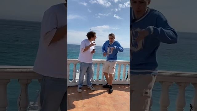 Выучил новую песню #shorts смотреть онлайн