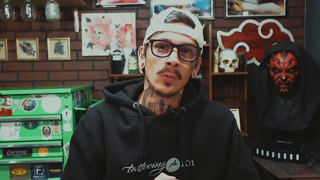 How To Use White Ink In Your Tattoos | Tattooing For Beginners смотреть онлайн