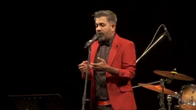 Medley 'O sole mio & Buona Sera (Louis Prima ) by Carlton Braganza, IIC смотреть онлайн