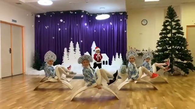 Новогодний челлендж «Снежный батл» # Снежный батл, поздравляй танцуя смотреть онлайн