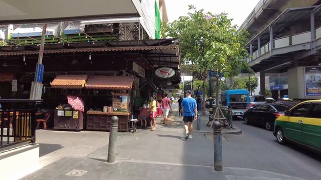 Bangkok Sukhumvit Road - How different Day to Night scene - 2022 Thailand 4K Travel Vlog смотреть онлайн