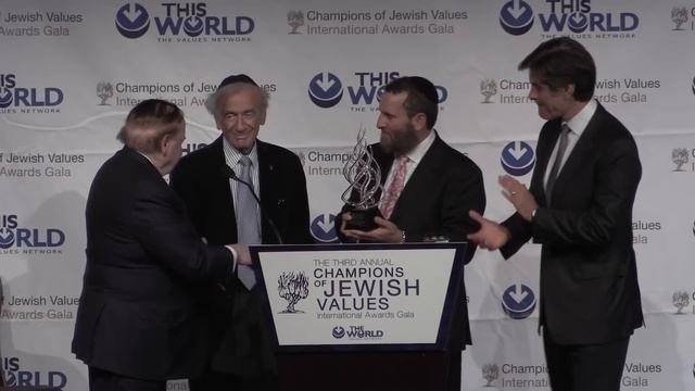 Professor Elie Wiesel's speech at the World Values Gala and receiving the award смотреть онлайн
