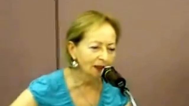Galina sings Russian song at Amherst Senior Center with Gerald Ralston her guitar teacher. смотреть онлайн