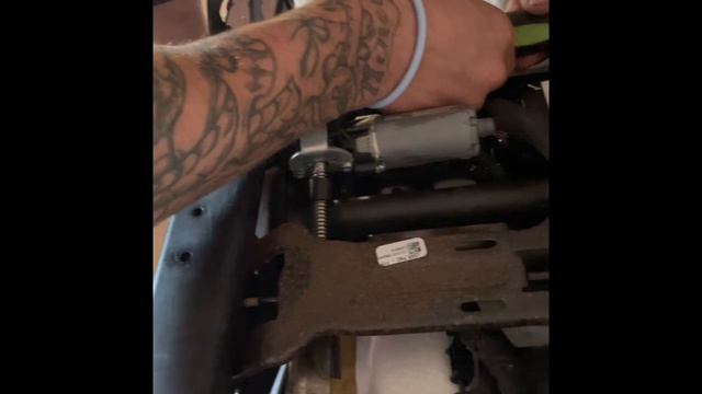 Camaro 5th to 6th gen seat conversion смотреть онлайн