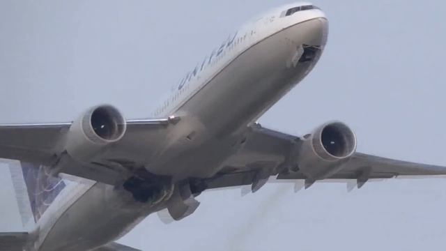 What is 'wind shear' and why does it cause delays at airports? смотреть онлайн
