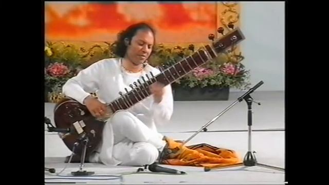 Нишат Кхан, Рага Дарбари. Вечерняя программа, Пуджи Гуру 11. 07.1998, Кабелла, смотреть онлайн