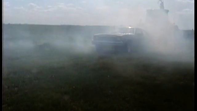 Skylark burnout ( T&T rods car show Estevan, Sk) смотреть онлайн