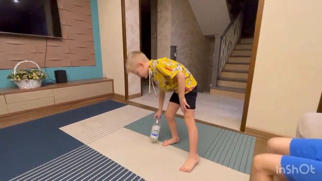 Илья и Андрей кидают бутылку. 2 часть. смотреть онлайн