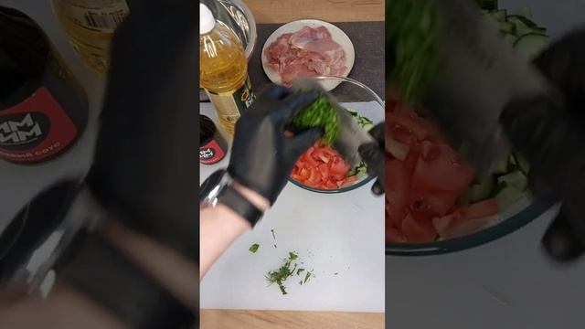 Сосед заказал салат за 1000! #еда #salad #бизнес #доставка #рецепт #заработок смотреть онлайн