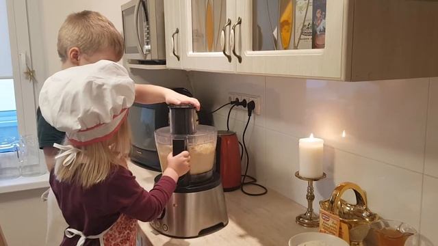 Самый вкустный творожный кекс от Дениса и Елизаветы 2021.12.11 смотреть онлайн