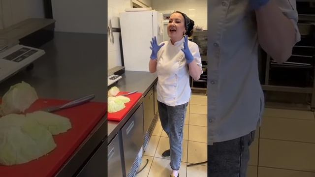 А вот и борщ, а вот и всё. смотреть онлайн