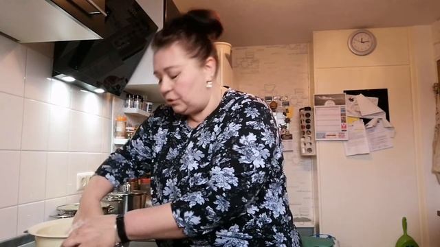 Снег идет. Захотели пирогов. 😉 смотреть онлайн