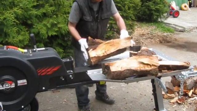 GASOLINE POWERED KINETIC - FLYWHEEL LOG SPLITTER FS-35 SPEED BY POLEXIM смотреть онлайн