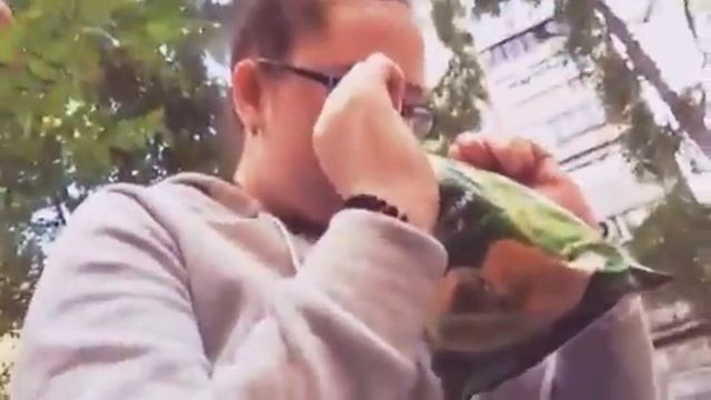 Чипсы с малосольными огурчиками ? смотреть онлайн