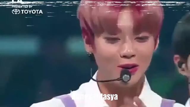 Wanna One Park Jihoon - Moments Complications Video