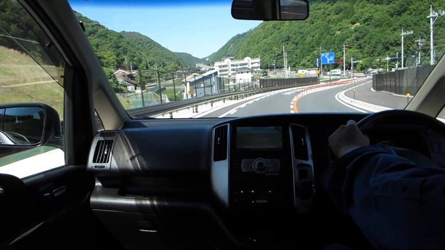 日産　セレナ смотреть онлайн