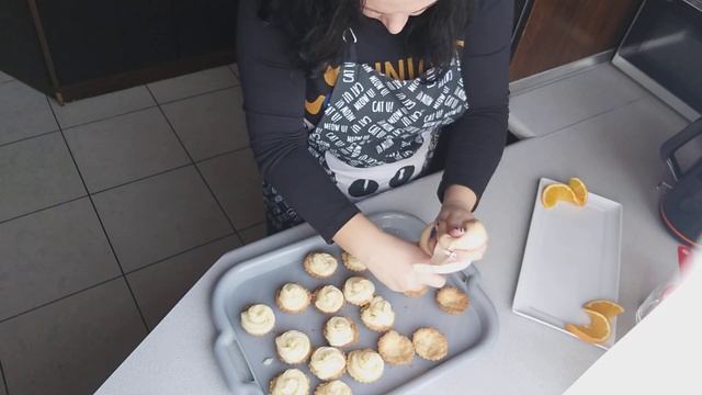 Babeczki kruche z budyniem z malinami смотреть онлайн