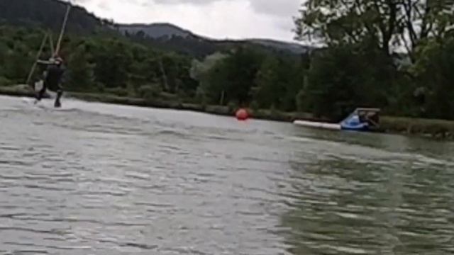 VAMOS A UN WAKEPARK DE SORPRESA смотреть онлайн