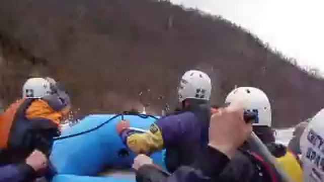 Rafting klub "Alfa tim", trening Tara 03. april 2009 , potez borovi-varda-ćelije смотреть онлайн