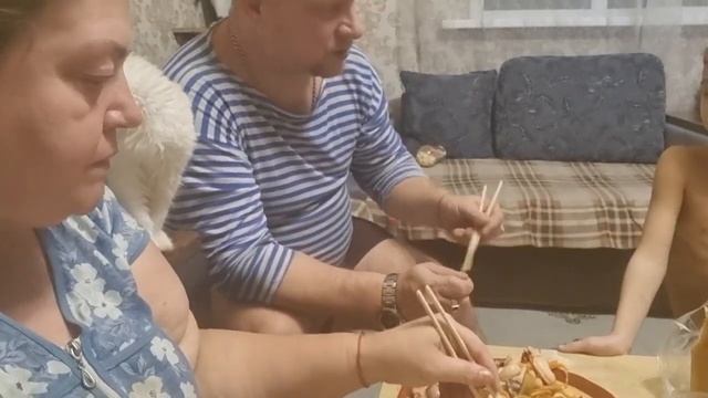 часть 2 фкусная минутка-свинячьи копыта и утка тушёная смотреть онлайн