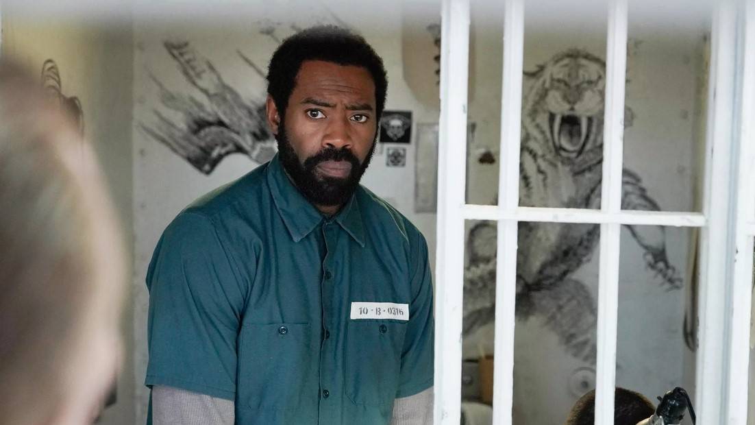 Сериал За жизнь - 2 сезон 5 серия «Ошейники за доллары» / For Life смотреть онлайн