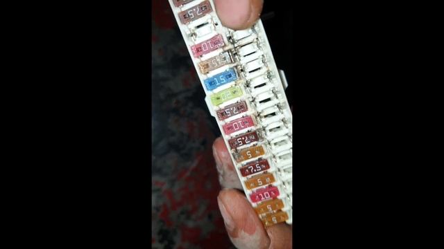 غرقت سيارتك وش الحل تابع وافهم واستفد 👍كارثة كمبيوترات смотреть онлайн