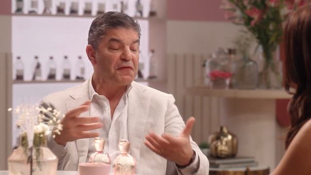 Creating a signature scent with perfume layering | #NotesFromAPerfumer смотреть онлайн
