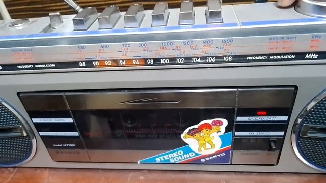SANYO FM/SW1/SW2/MW STEREO CASSETTE CORDER M7100K Contact No - 8750424840
