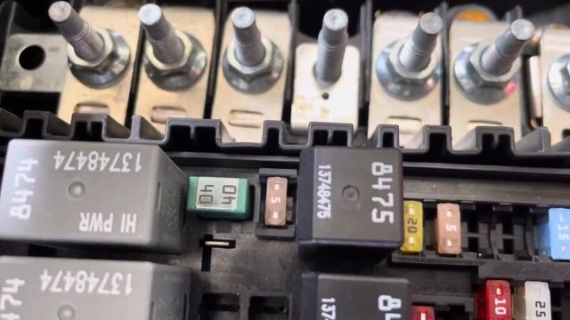 Jeep Wrangler Gladiator vehicle will shut off soon message on dash charging system output high DTC смотреть онлайн