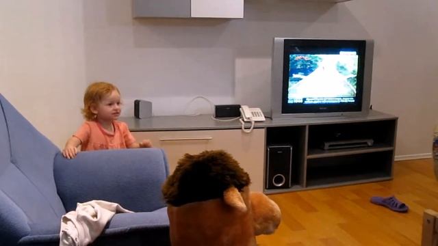 Ника зажигает на своем двух летии. смотреть онлайн