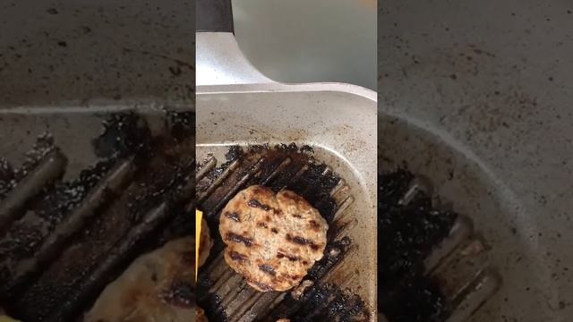 Rindfleisch Burger смотреть онлайн