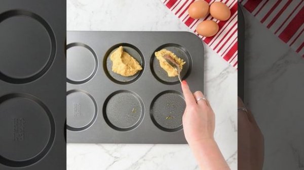 Keto Burger Buns Recipe wIth Yeast - Low Carb, Easy to Bake Bread for Hamburgers (3g Net Carbs)