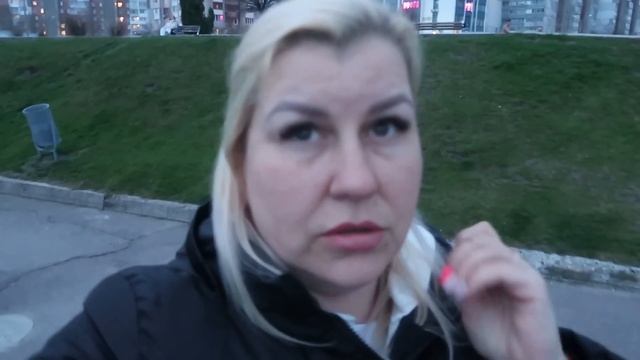 VLOG Началась стройка дома Выехали всей семьёй к воде смотреть онлайн