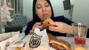 ASMR MUKBANG EATING/HOT DOGGER/BURGER HOT DOG FRENCH FRIES/БУРГЕР ДАТСКИЙ ДОГ ЧИЗ ДОГ КАРТОФЕЛЬ ФРИ