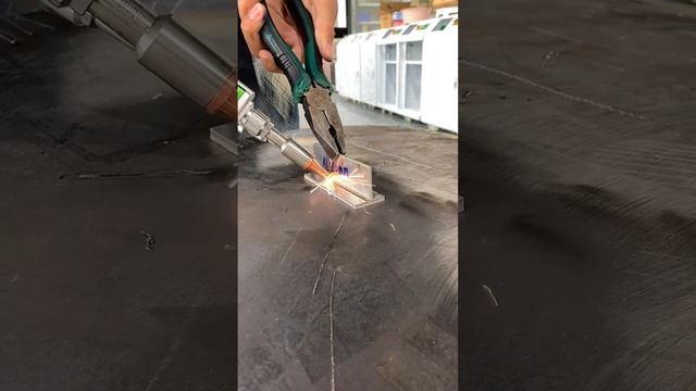 1500W laser welding machine: welding 3mm aluminum alloy. смотреть онлайн