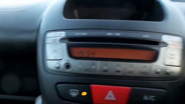 YG12 BHK Toyota Aygo 1 0 VVT i Fire Inc Air Con смотреть онлайн