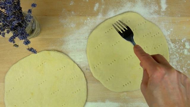 Fluffy focaccia in a pan in 10 minutes! Fast and delicious focaccia! смотреть онлайн
