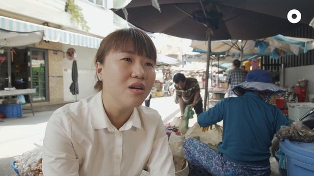 These 10-Cent Rice Noodles Help Vietnam's Low Income Group смотреть онлайн