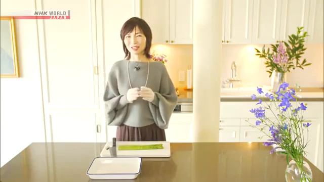 Rika's TOKYO CUISINE- Aji Deep Fried Fish and Asparagus- Dining with the Chef-NHK WORLD JAPAN смотреть онлайн