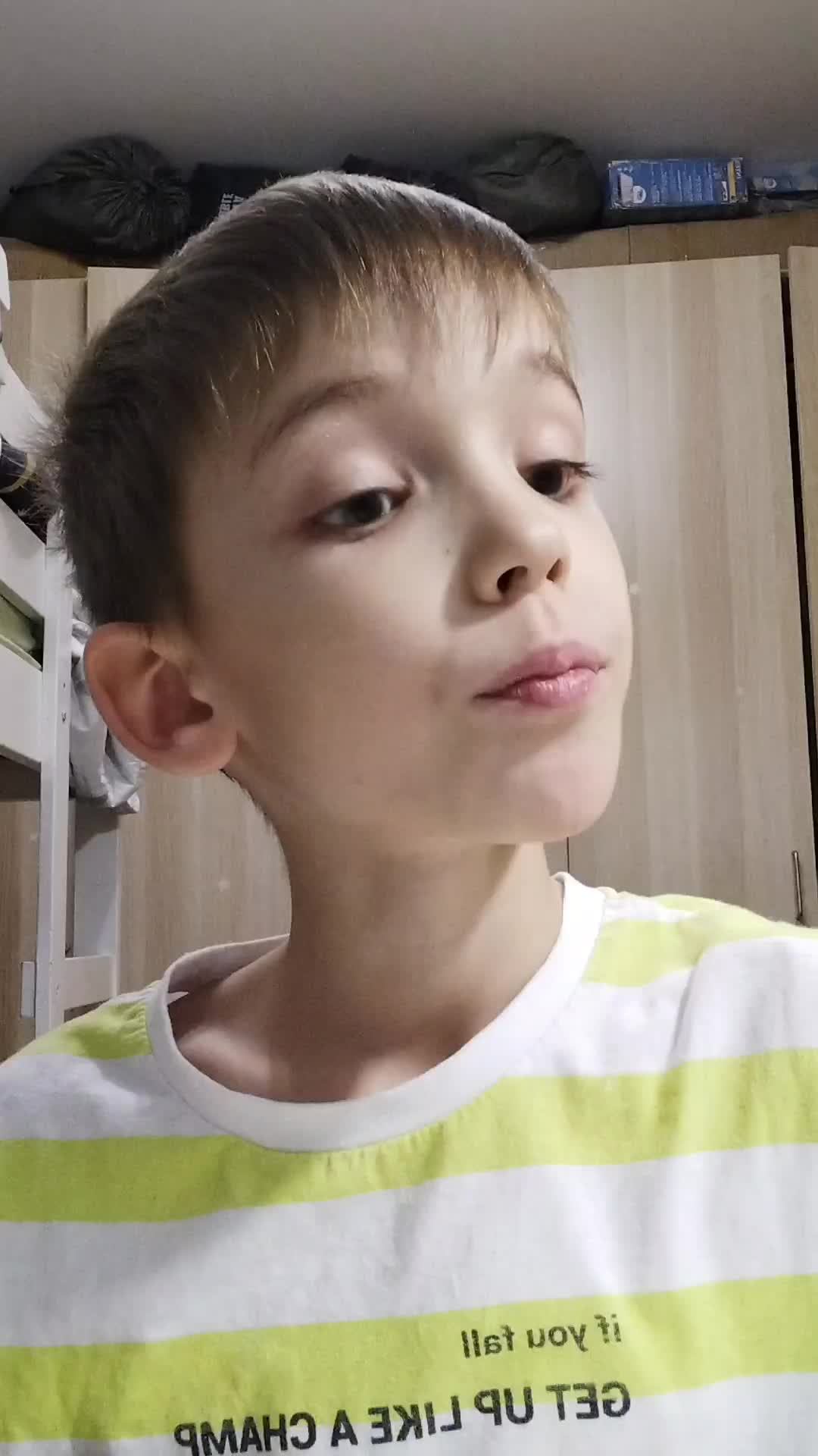 Обобщим мой канал и новый год смотреть онлайн