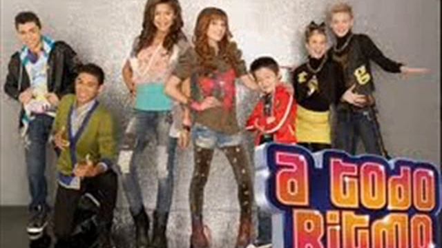 Shake It Up - Selena Gomez & The Scene Oficial